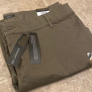 Women’s Straight Leg Pants - Relaxed Fit